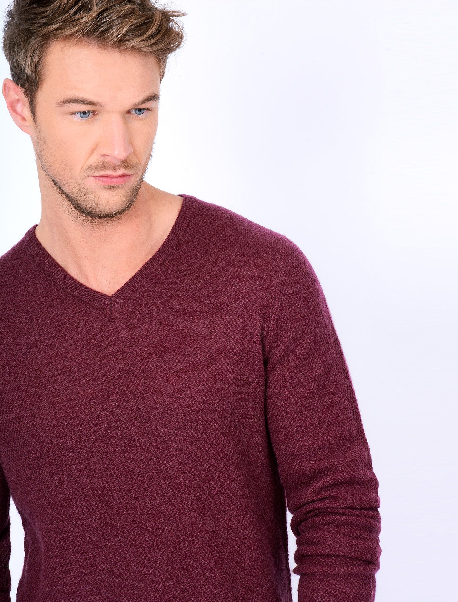 Hawes V Neck Lambswool Rich Knitted Jumper in Light Oxblood - Tokyo Laundry - Image 3